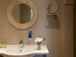 58b6e513ba941b624c426b57 large