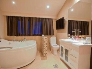 Apart and Spa Zoned 23
