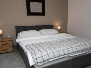 Hotel Board 13