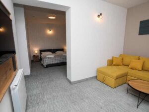 Hotel Board 21