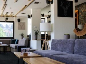 Hotel Board 6
