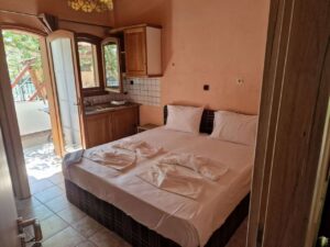 vana studios tasos 12 1