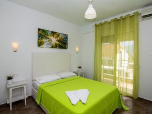vila filoxenia nea vrasna 8